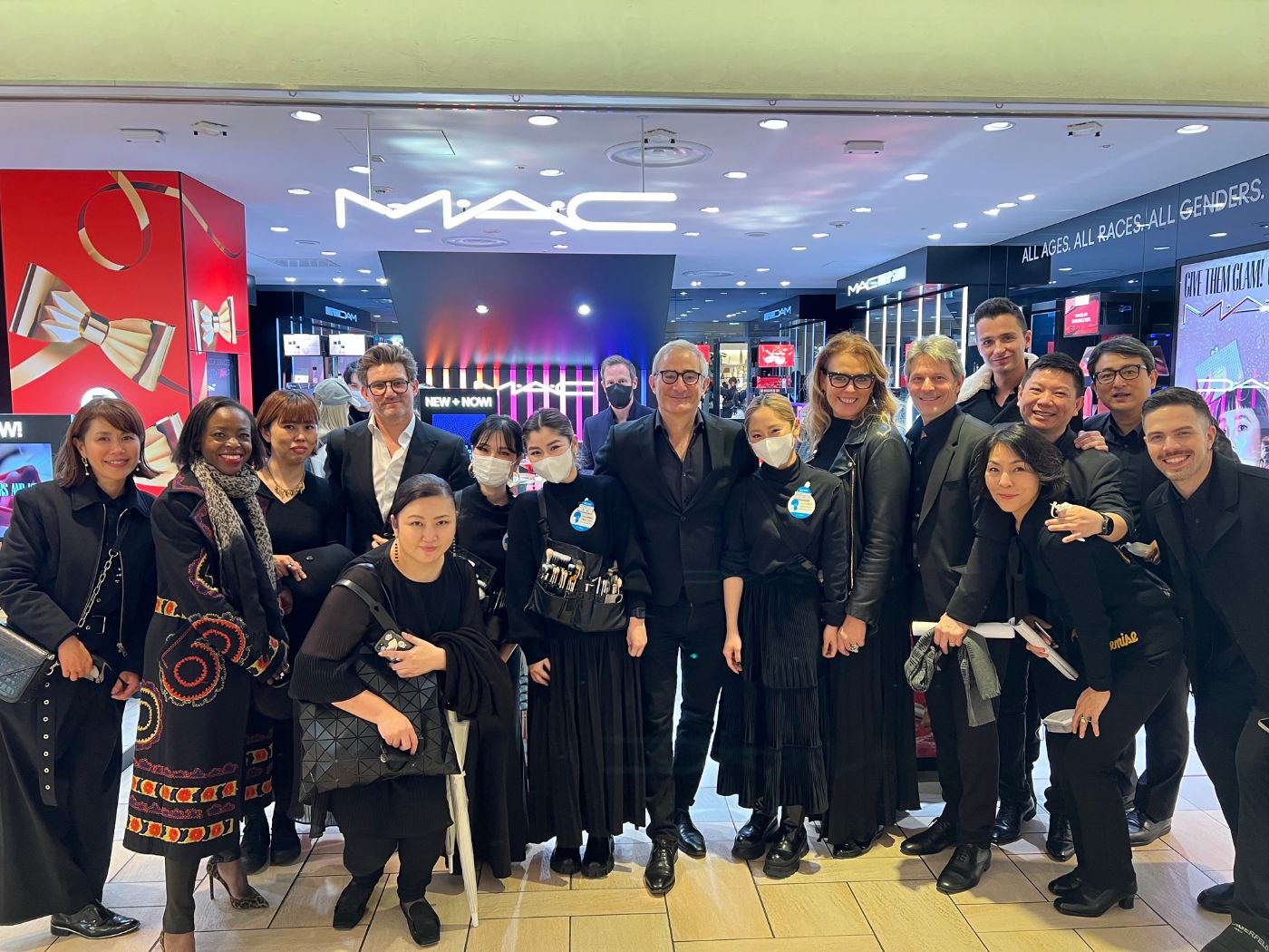 Aïda and the MAC team.